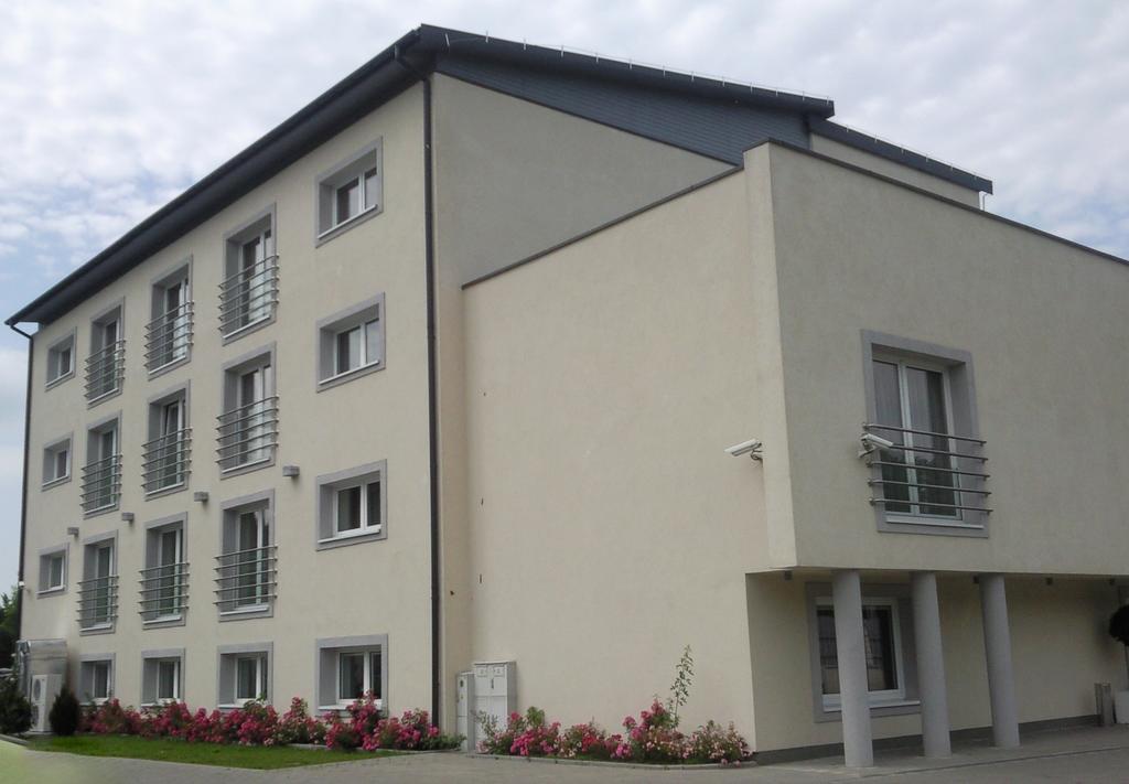 Hotel Via Appia Raszyn Exterior foto
