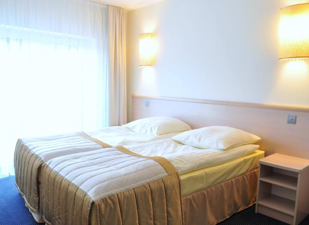 Hotel Via Appia Raszyn Zimmer foto